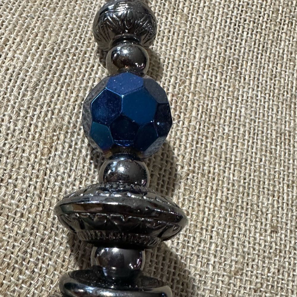 Chunky Blue & Silver Statement Necklace 18” - Picture 4 of 5